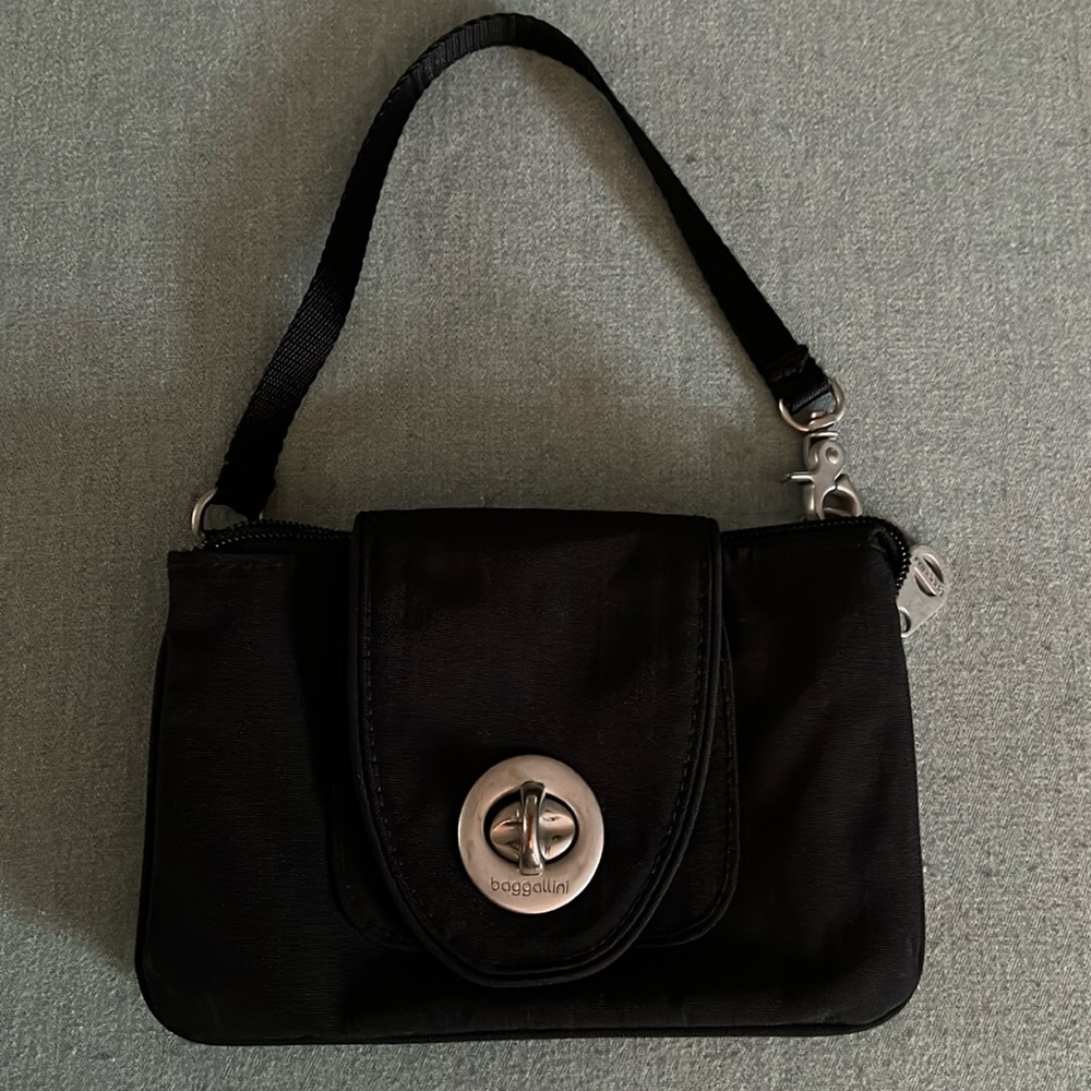 Baggalinni wristlet